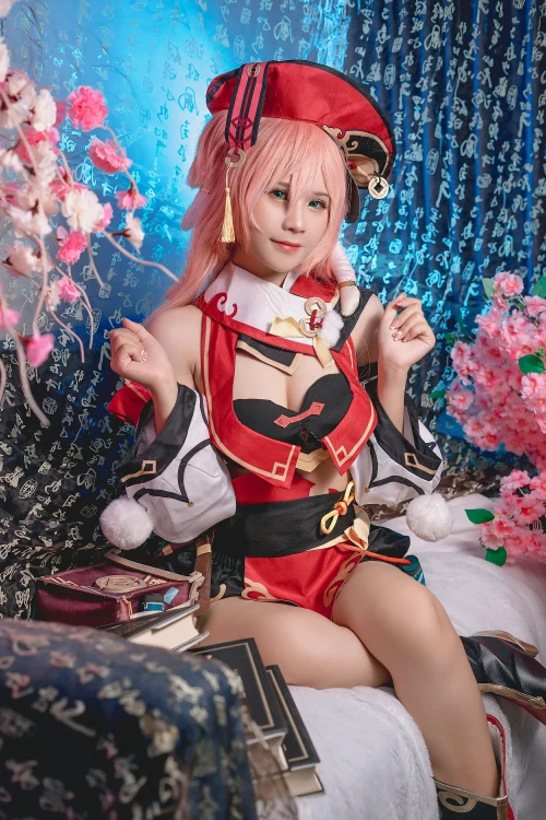 02_Pyoncos_cosplay_Yanfei_Genshin_Impact_2.webp